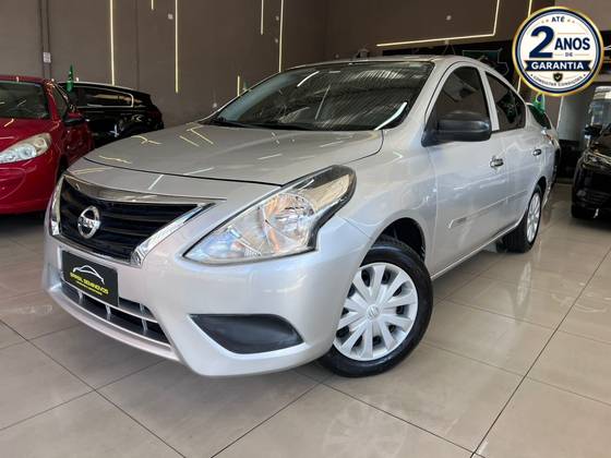 NISSAN VERSA 1.6 16V FLEXSTART V-DRIVE PREMIUM XTRONIC NISSAN VERSA 1.6 16V FLEXSTART V-DRIVE PREMIUM XTRONIC